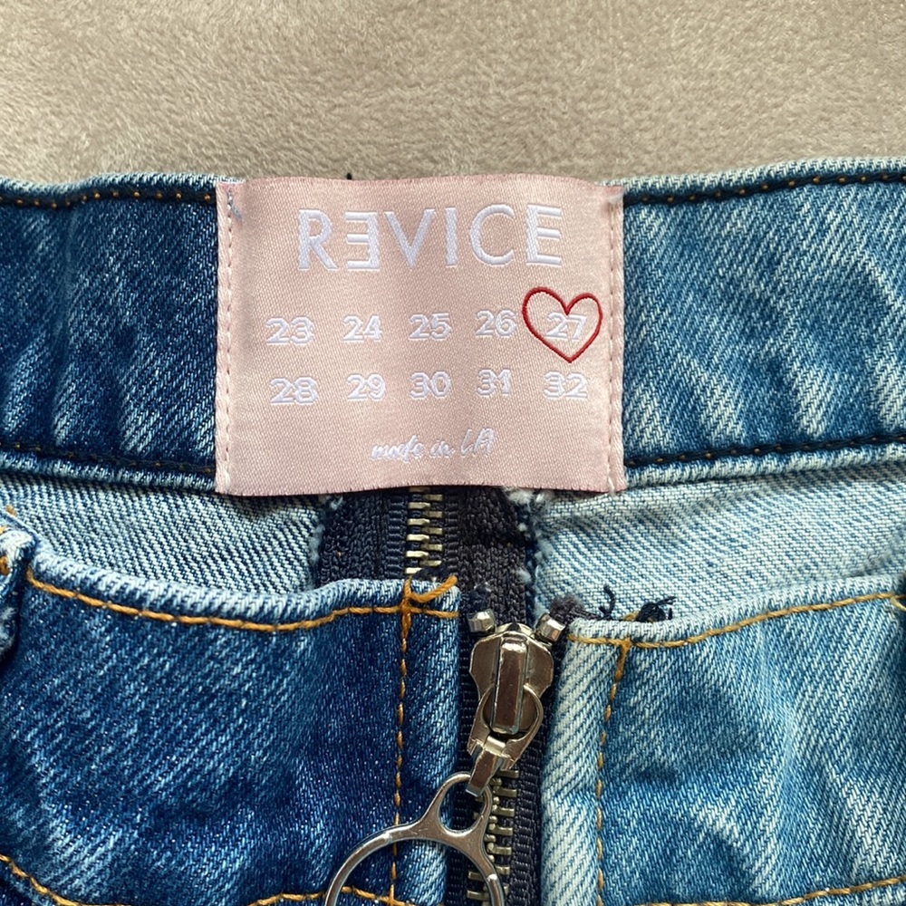 REVICE trending two sided jean short light and dark size 27 with zipper front - Picture 2 of 3